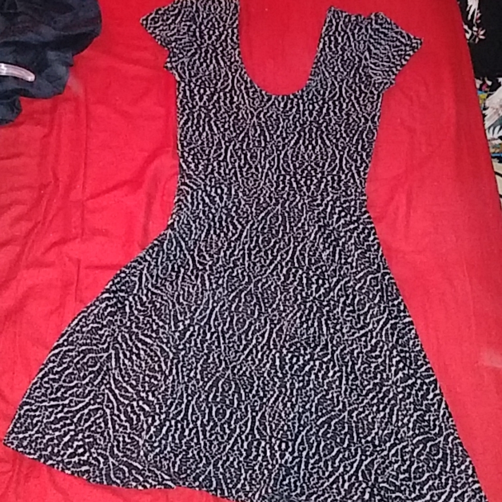Sparkle and fade deep v neck dress sz xs